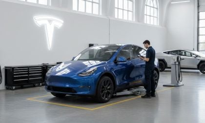 2025 Tesla Model Y c