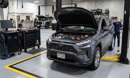 2025 Toyota RAV4 hybrid
