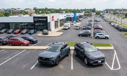 Mazda CX-50 Hybrid & Toyota RAV4 Hybrid