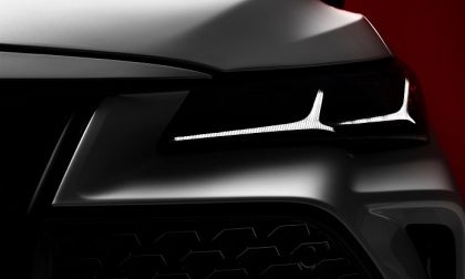 2019 Toyota Avalon will feature new look and new engine.