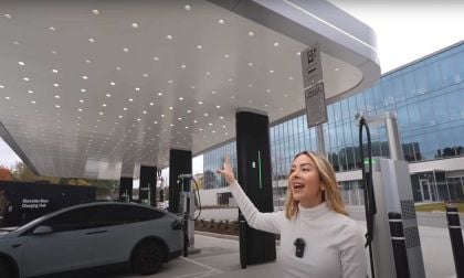 Charging a Tesla at a Luxury Mercedes-Benz Charging Station in America: Up to 500 kWh Charging