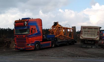 First crane is brought to Tesla Giga Berlin Gigafactory 4