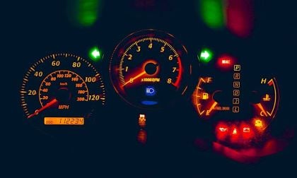 Toyota Mechanic Demonstrates Warning Light Solutions