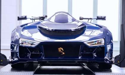 Image of the front of the Engler Desat showing its Audi R8 headlights and handlebar steering system.