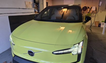 A Volvo EX30 charges up