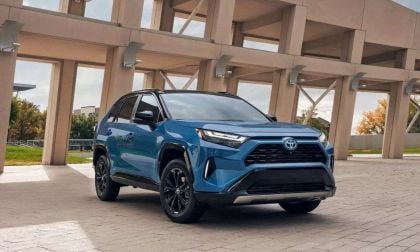 Finicky wireless Charger gives free incentive for 2023 Toyota RAV4 Hybrid owners To Purchase Aftermarket Assembly. 