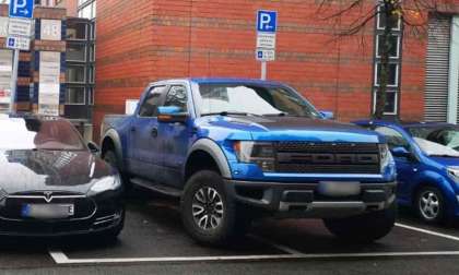 Full-sized Ford F150 Raptor Parked Where It Shouldn't Be