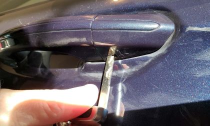 How to unlock your Ford when the battery is dead. 