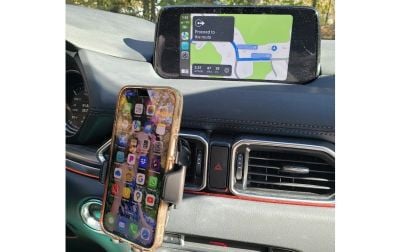 Image of wireless Apple Car Play by John Goreham