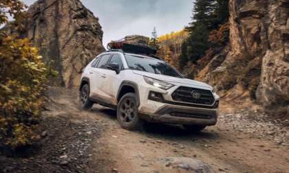 Here’s Why Your 2022 Toyota RAV4 Hybrid Cannot Detect Your Key If You Left It Inside