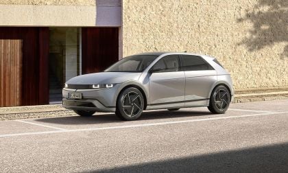 Hyundai Ioniq 5 Silver Front 3_4 Quarters 