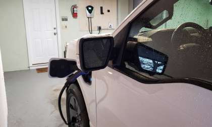 2023 Ford F-150 Lighting charging with Lectron V-Box