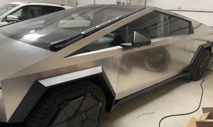 "I Rented It For 4 Days and Can't Believe How Many People Take Photos And Stare" Says Renter of Tesla Cybertruck