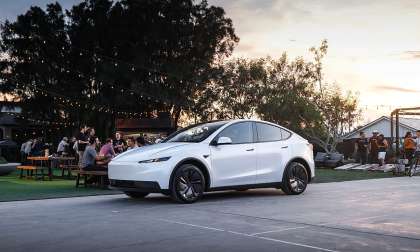 Quote From My Dealer Tech Doing My 2022 Tesla Model Y's Inspection: 'How do you turn this thing on?'