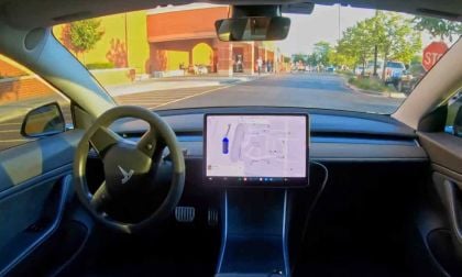 Tesla's Are Now Driving Without A Driver In The Seat With Actual Smart Summon: Check Out the Driverless Tesla Videos