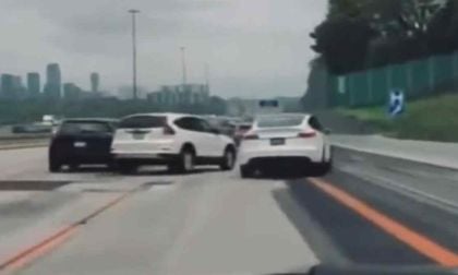 Tesla's FSD Displays Superhuman Reaction Time, Able To Avoid A Car Moving Into Its Lane