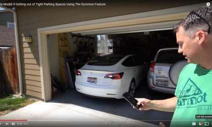 Tesla Model 3 Summon getting into tight garage