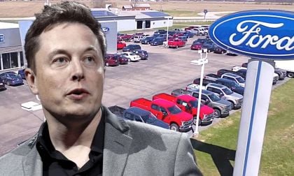 Tesla's online sales model vs Ford's sales model