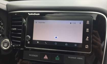 Apple Car Play and Android Auto Weaknesses and Strengths