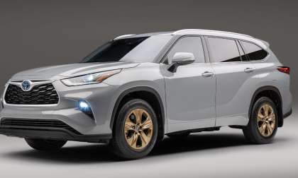 Why Are Owners Hating On the 2022 Toyota Highlander’s Wireless Phone Charger