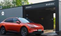 Onvo L60 parked at NIO battery station.