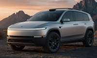 This is probably how a Rivian R1S-based Tesla would look like.