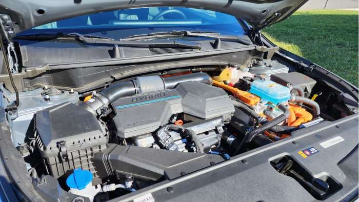The 2023 KIA Sportage PHEV engine