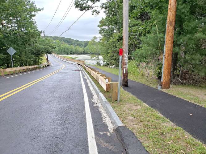 Image of guard rail by John Goreham